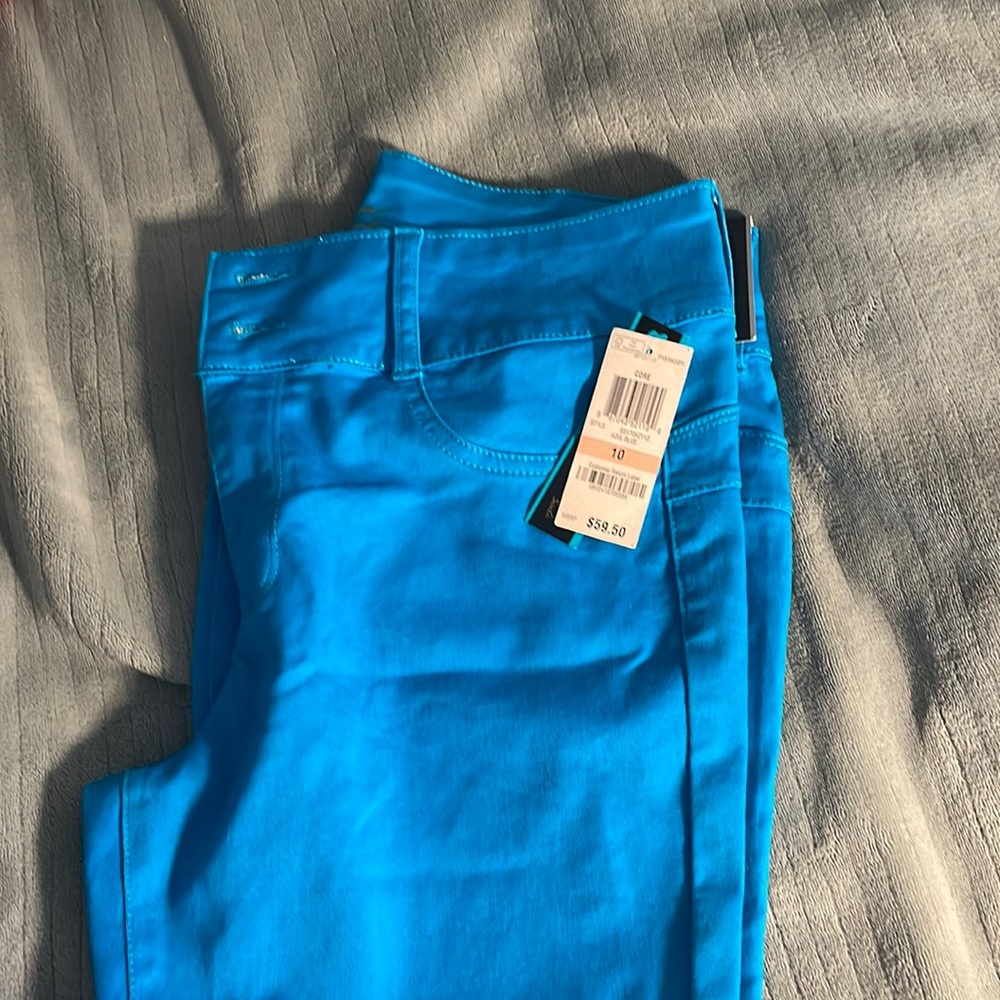 Skinny Leg capri -blue